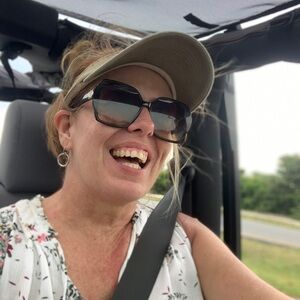 Meet your Posher, Janel